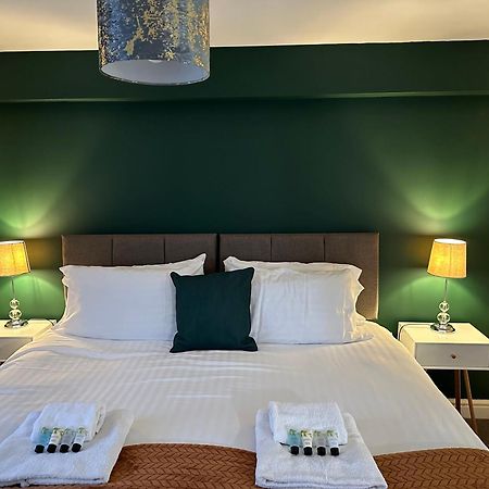 Orange Lilly In Stroud With Free Parking Apartment Exterior foto